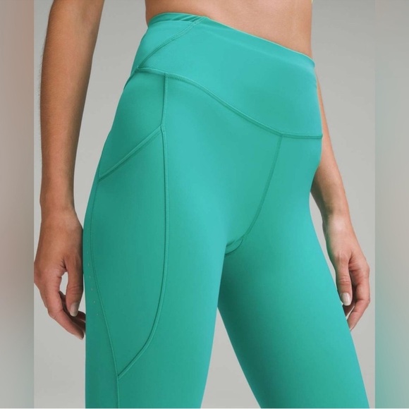 Lululemon Fast and Free High-Rise Tight/Leggings  25” pockets update sz 4 - Picture 4 of 15